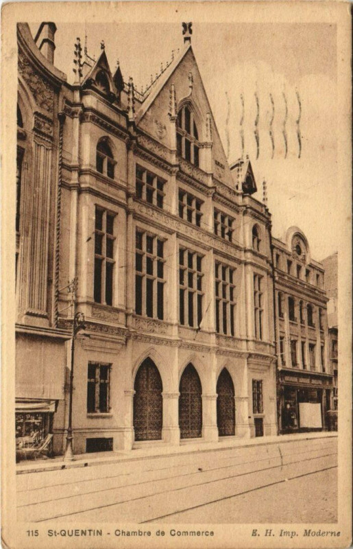 Carte postale ancienne Saint-Quentin Chambre de Commerce à Saint-Quentin