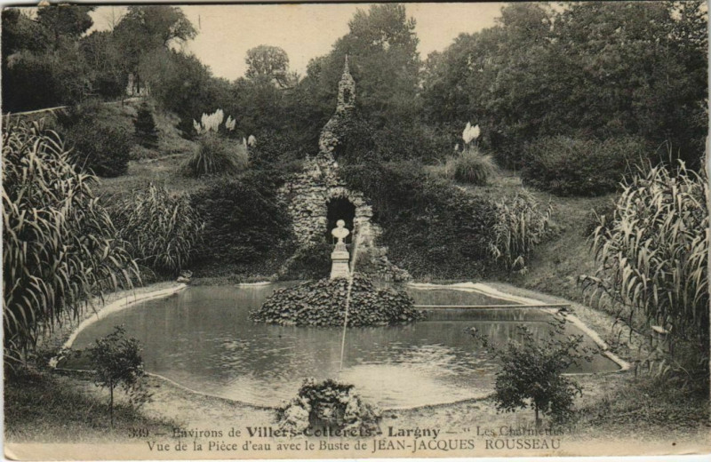 Carte postale ancienne Villers Cotterets Vue de la Piece d'eau avec le Buste France