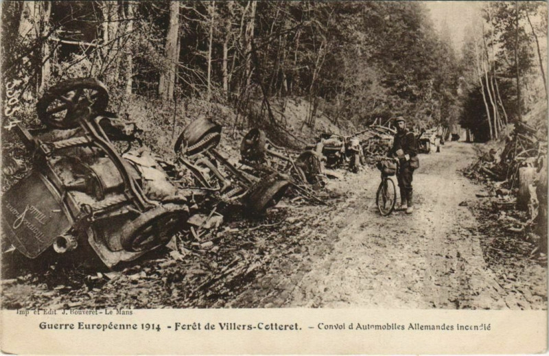 Carte postale ancienne Villers Cotterets Convoi d'Automobiles Allemandes France