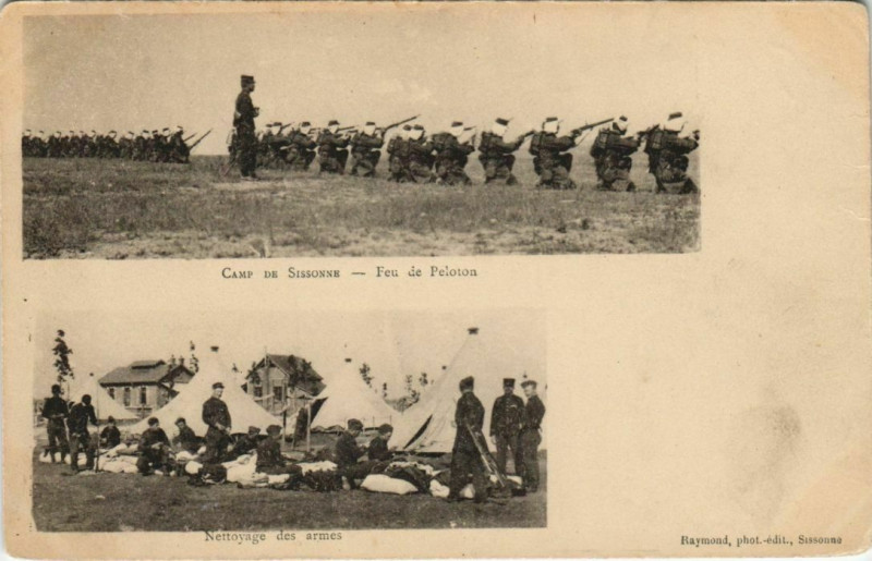 Carte postale ancienne Sissonne Feu de Peloton France à Sissonne