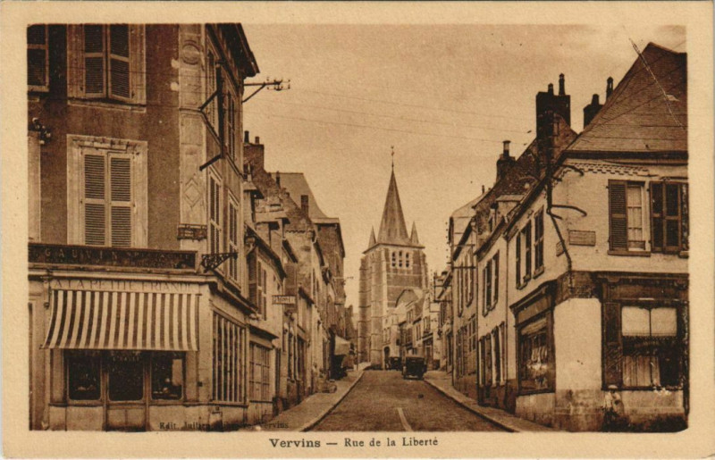 Carte postale ancienne Vervins Rue de La Liberte France à Vervins