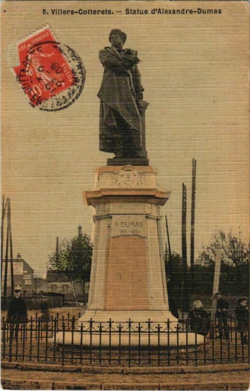 Carte postale ancienne Villers Cotterets Statue d'Alexandre-Dumas France