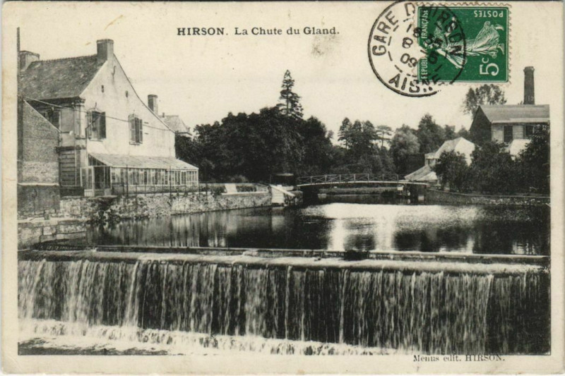 Carte postale ancienne Hirson La Chute du Gland France à Hirson