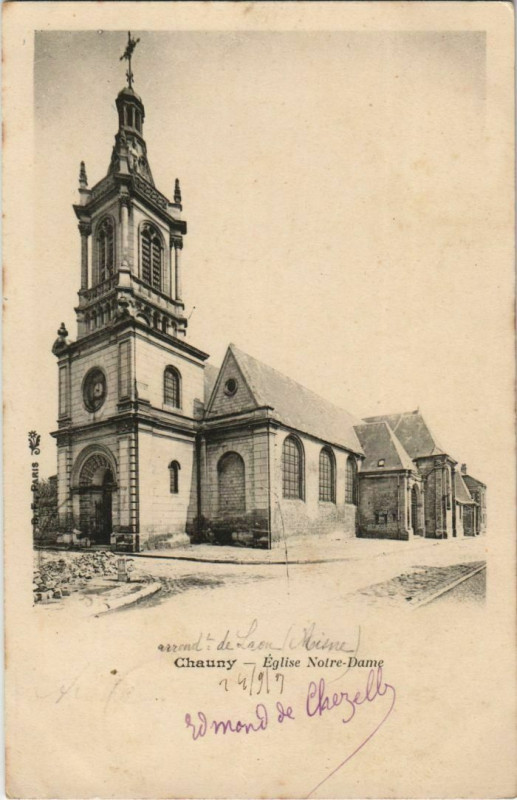 Carte postale ancienne Chauny Eglise Notre-Dame France à Chauny