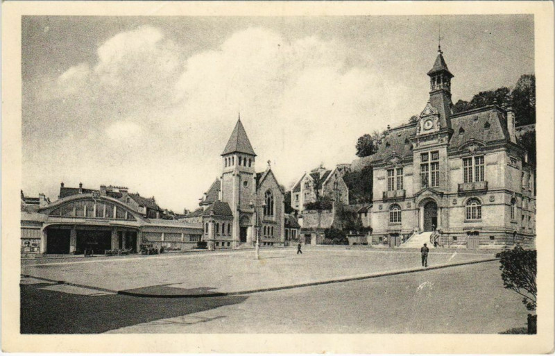 Carte postale ancienne Chateau Thierry L'Hotel de Ville France