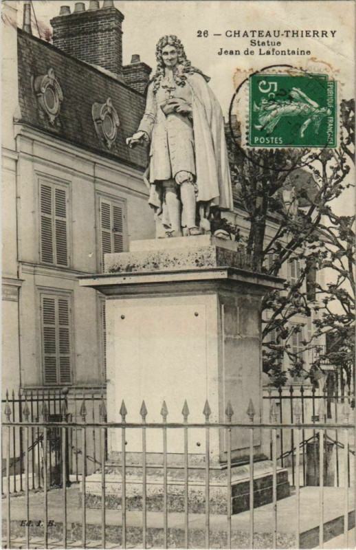 Carte postale ancienne Chateau Thierry Statue Jean de Lafontaine France