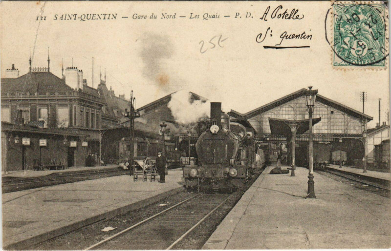 Carte postale ancienne Saint-Quentin Gare du Nord Les Quais à Saint-Quentin
