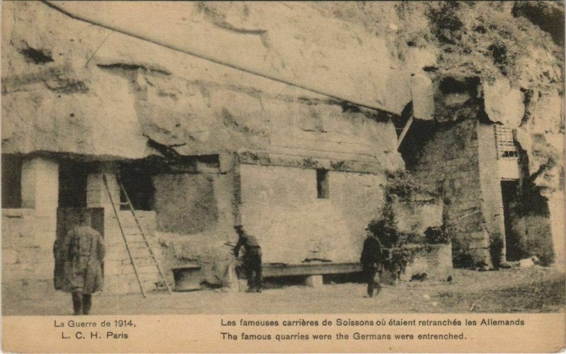 Carte postale ancienne Soissons- Les fameuses carrieres France à Soissons