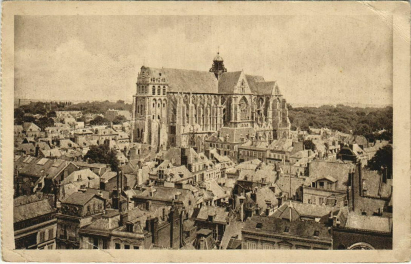 Carte postale ancienne Saint Quentin- La Cathedrale France à Saint-Quentin