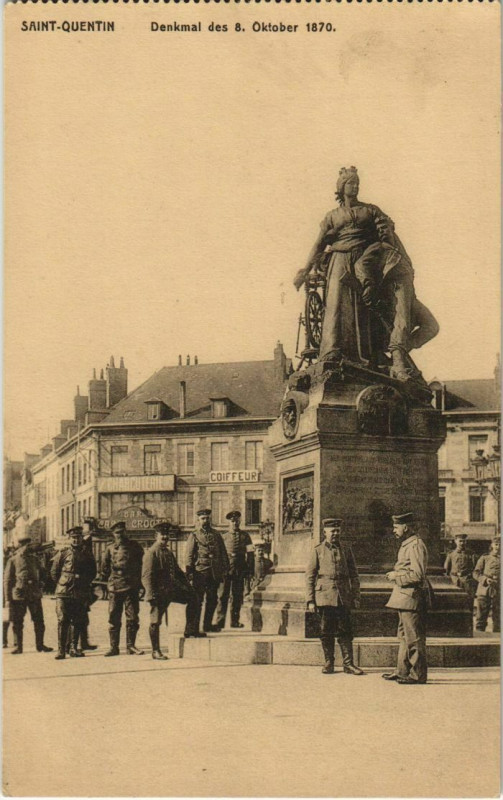 Carte postale ancienne Saint Quentin- Denkmal des 8. Oktober 1870 France à Saint-Quentin