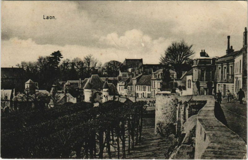 Carte postale ancienne Laon- France à Laon