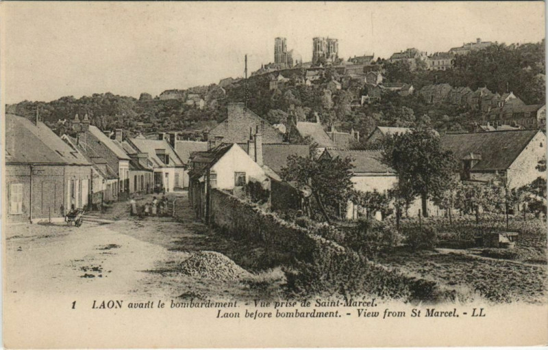 Carte postale ancienne Laon- avant le bombardement,vue prise deSaint-Marcel France à Laon