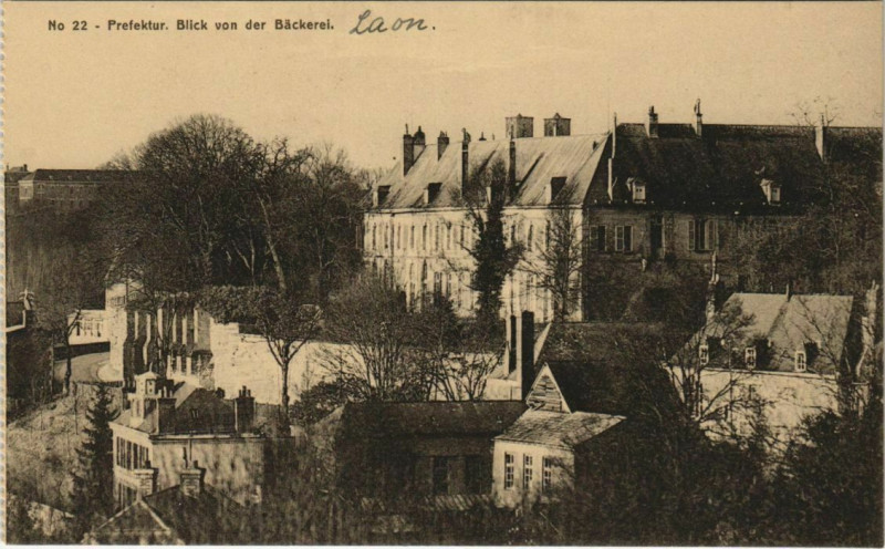 Carte postale ancienne Laon- Prafektur France à Laon