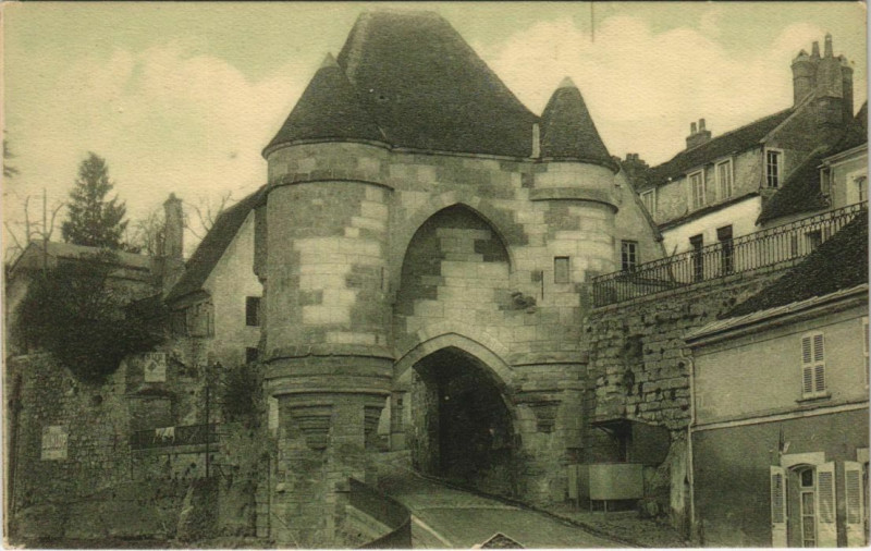 Carte postale ancienne Laon- Porte d'Ardon France à Laon