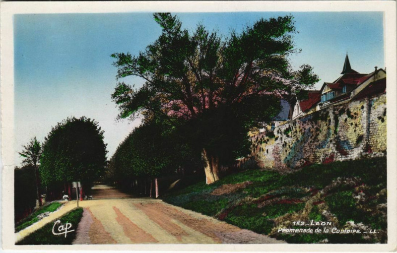 Carte postale ancienne Laon- Promenade de la Gouloire France à Laon