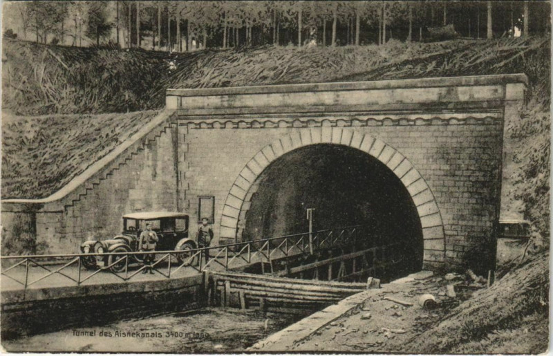 Carte postale ancienne Tunnel des Aisnekanals 3400 m. Lang - Old Type Auto