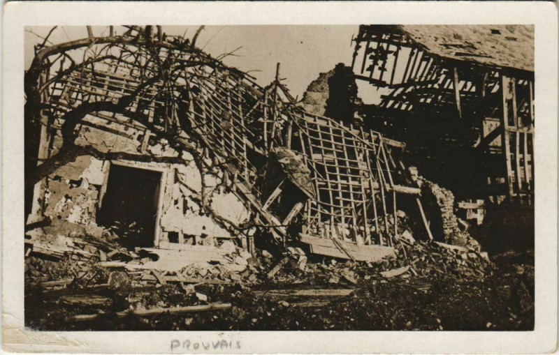 Carte postale ancienne Prouvais - Ruines à Prouvais
