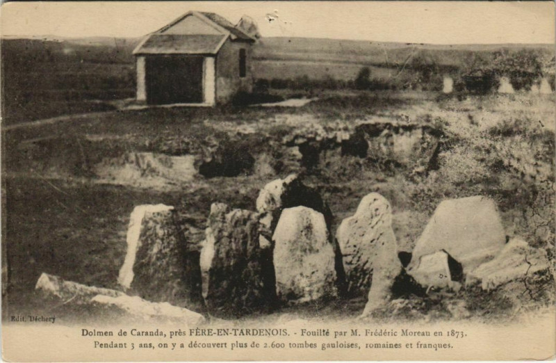 Carte postale ancienne Dolmen de Caranda - pres Fere-en-Tardenois à Fère-en-Tardenois