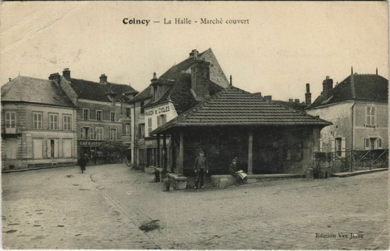 Carte postale ancienne Coincy - La Halle - Marche Couvert à Coincy