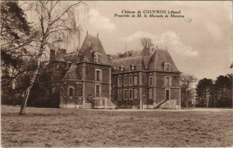 Carte postale ancienne Chateau de Couvron