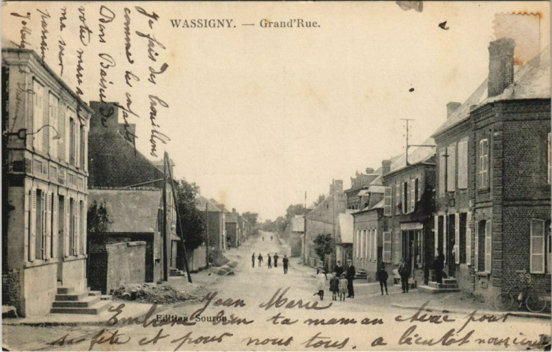 Carte postale ancienne Wassigny - Grand'Rue à Wassigny