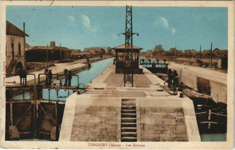 Carte postale ancienne Tergnier - Les Ecluses à Tergnier