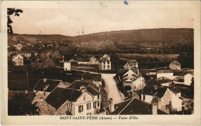 Carte postale ancienne Mont-Saint-Pere - Patte d'Oie à Mont-Saint-Père