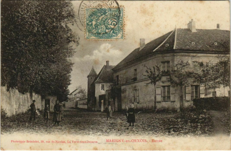 Carte postale ancienne Marigny-en-Orxois - Entree à Marigny-en-Orxois