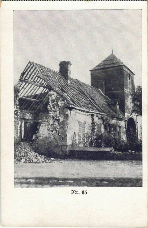 Carte postale ancienne Corbeny - Ruines à Corbeny
