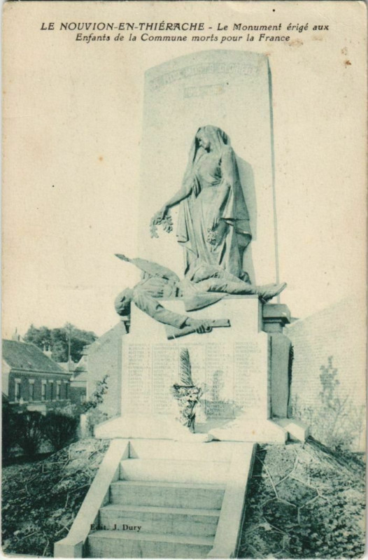 Carte postale ancienne Le Nouvion-en-Thierache - Le Monument erige aux Enfants au Nouvion-en-Thiérache