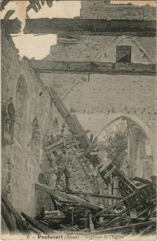 Carte postale ancienne Pontavert - Interieur de l'Eglise - Ruines à Pontavert