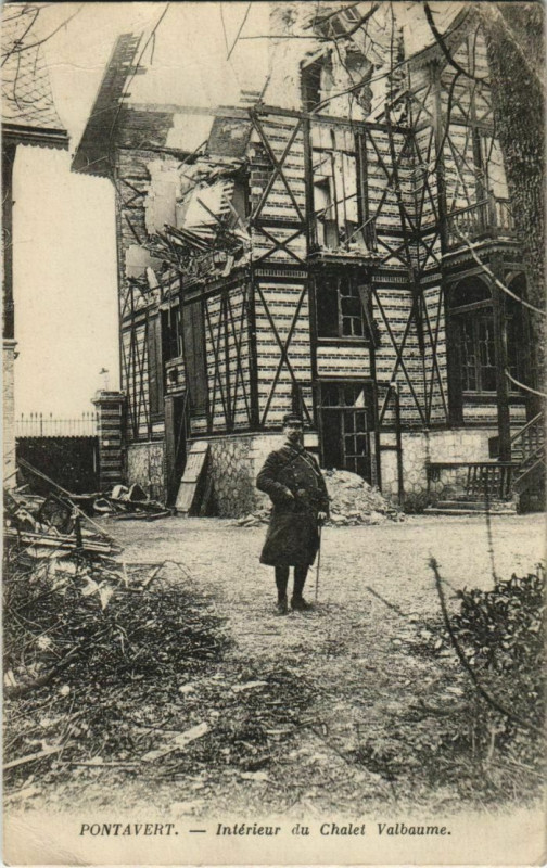 Carte postale ancienne Pontavert - Interieur du Chalet Valbaume à Pontavert