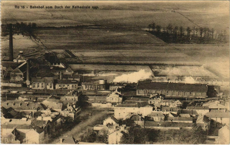Carte postale ancienne Laon - La Gare - Bahnhof vom Dach der Kathedrale aus à Laon