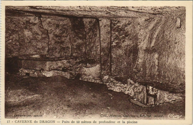 Carte postale ancienne Caverne du Dragon - Puits de 12 Metres de Profondeur - Piscine