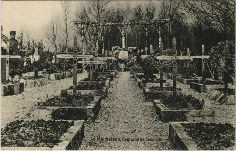 Carte postale ancienne La Malmaison - Deutsche Heldengraber à La Malmaison