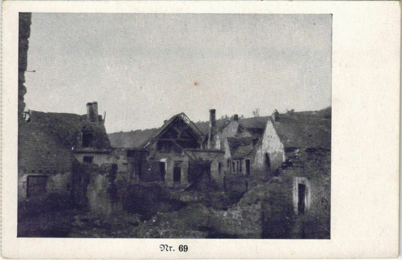 Carte postale ancienne Aisne - Village Scene - Ruines