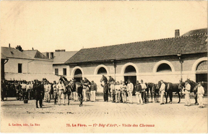 Carte postale ancienne Militaire - La Fere - 17e Rég D'Art à La Fère