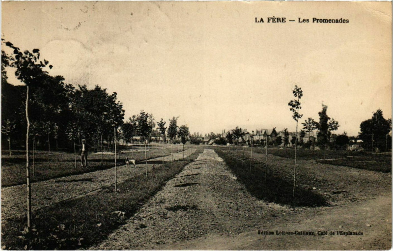 Carte postale ancienne La Fére Les Promenades