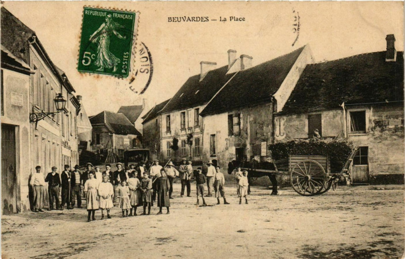 Carte postale ancienne Beauvardes La Place