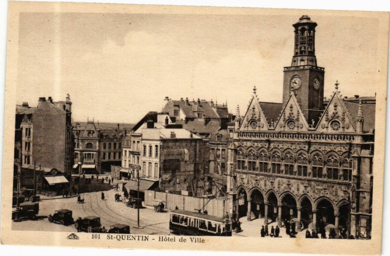 Carte postale ancienne Saint-Quentin Hotel de Ville à Saint-Quentin