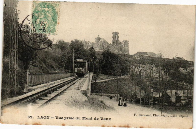 Carte postale ancienne Laon Vue prise du Mont de Vaux à Laon