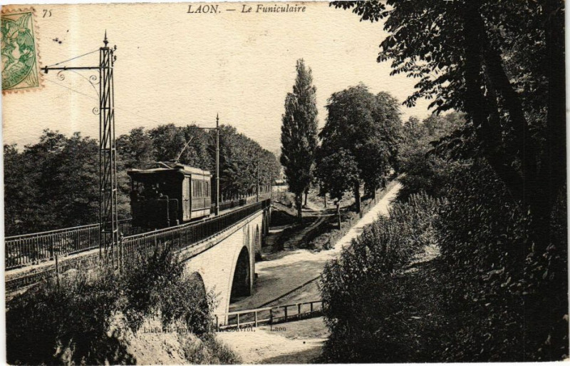 Carte postale ancienne Laon Le Funiculaire à Laon