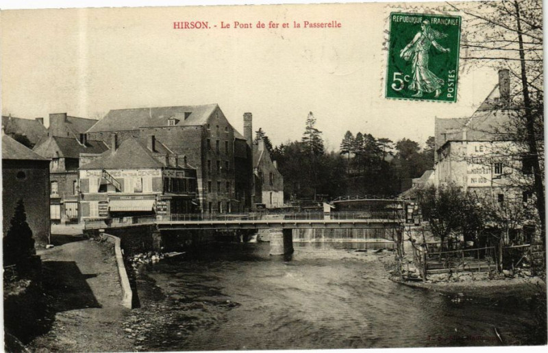 Carte postale ancienne Hirson Le Pont de fer et la Passerelle à Hirson