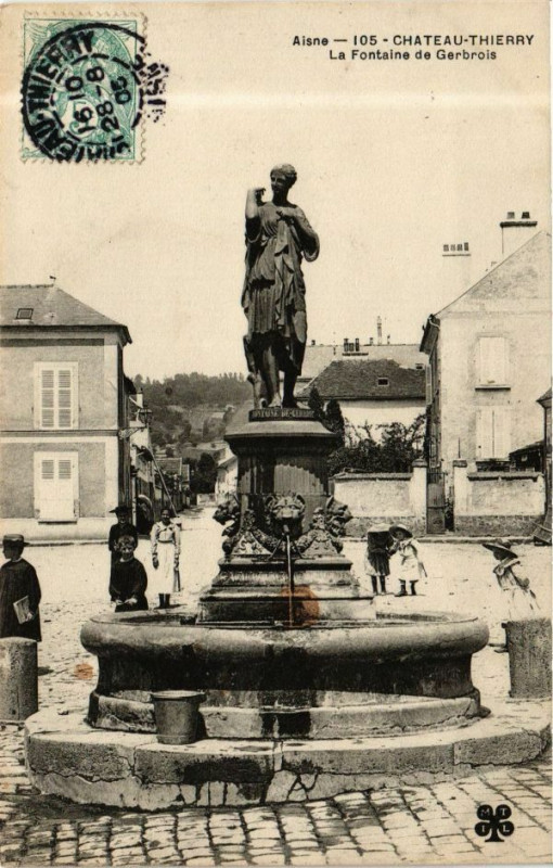 Carte postale ancienne Chateau-Thierry La Fontaine de Gerbrois à Château-Thierry