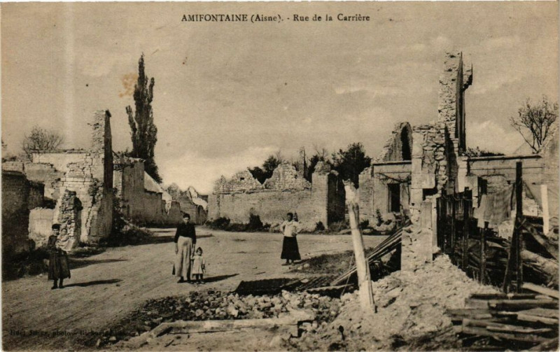 Carte postale ancienne Amifontaine Rue de la Carriere à Amifontaine