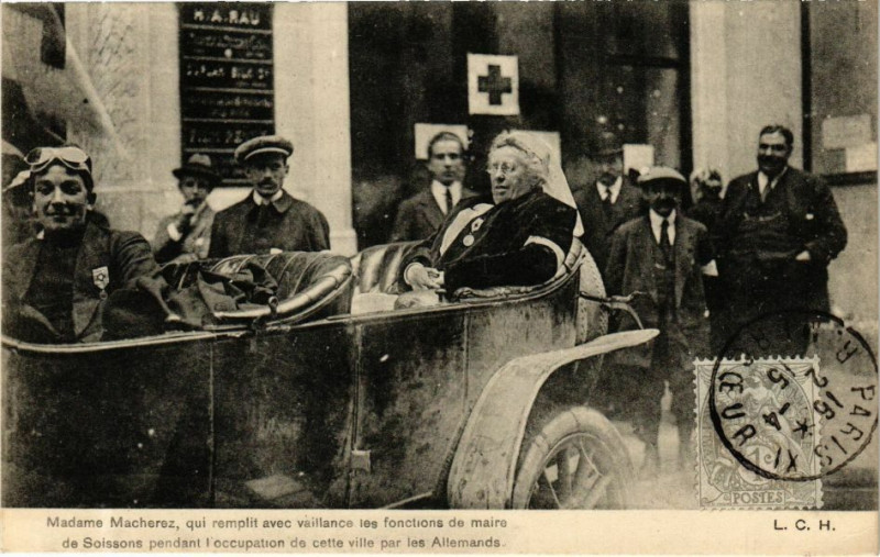 Carte postale ancienne Madame Macherez