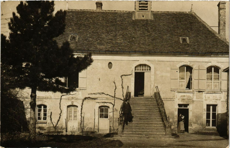 Carte postale ancienne Carte photo Prest et Thierry Maison