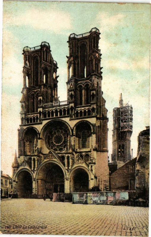 Carte postale ancienne Ed. Aqua 685 Laon La Cathedrale à Laon