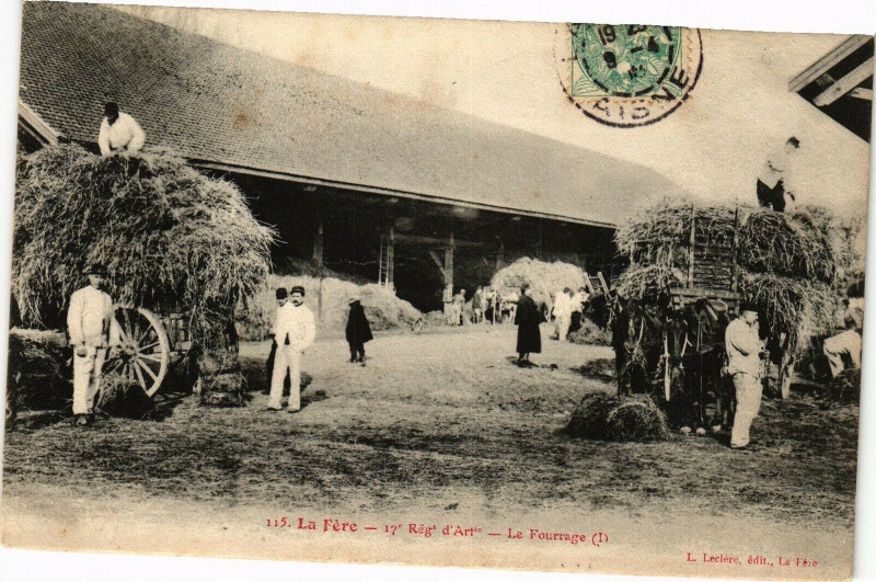Carte postale ancienne La Fere Le Fourrage