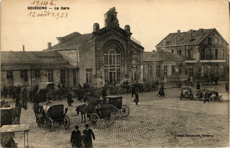Carte postale ancienne Soissons La gare à Soissons